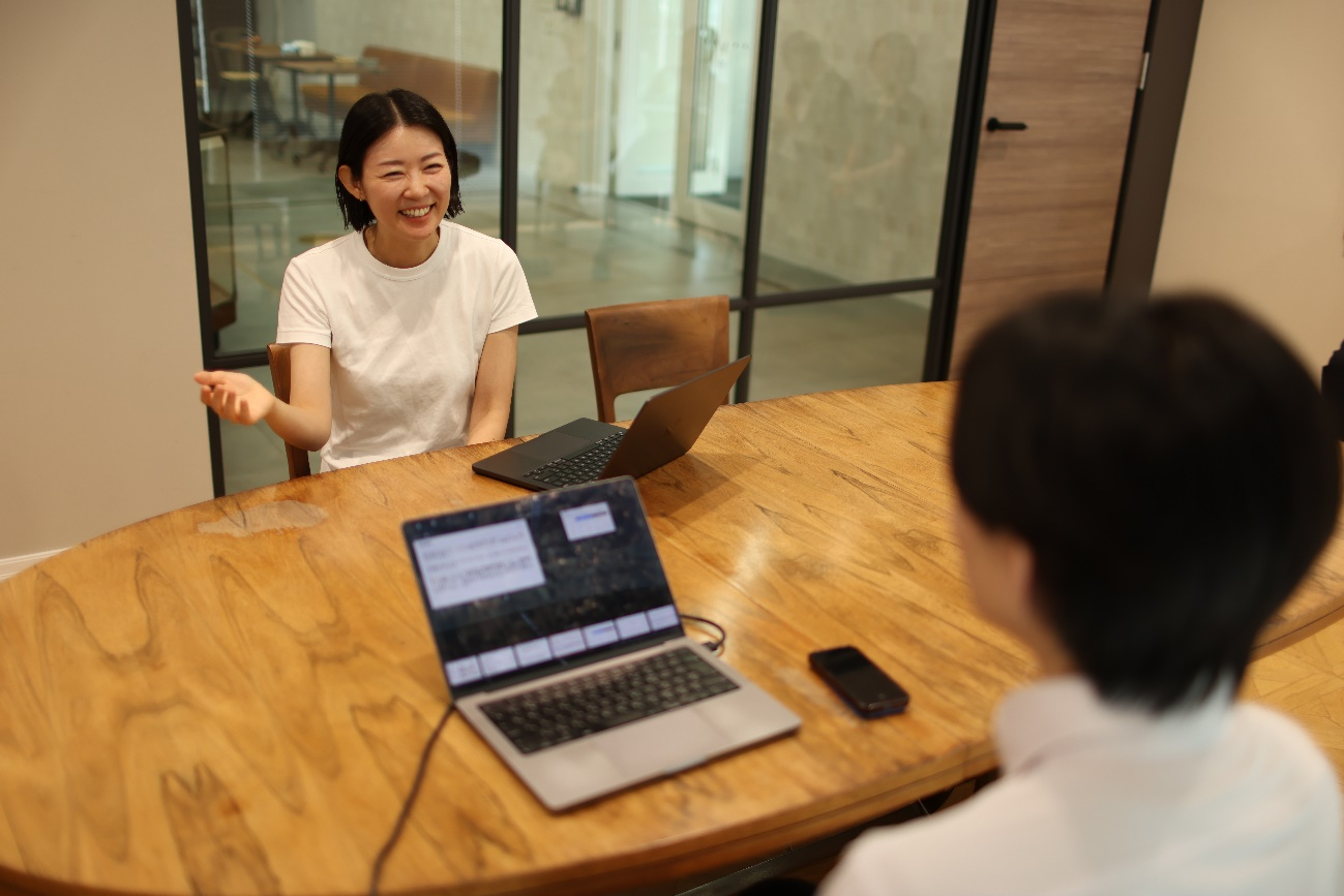 この日のためにたくさん質問を準備してきたメンティーに丁寧に答える仲さん