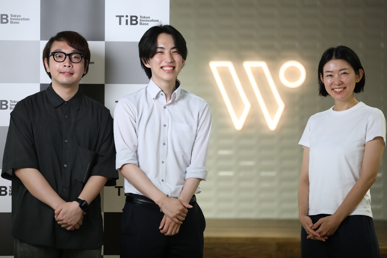 (左から)メンティーの本間さん、中島さん、メンターの仲さん